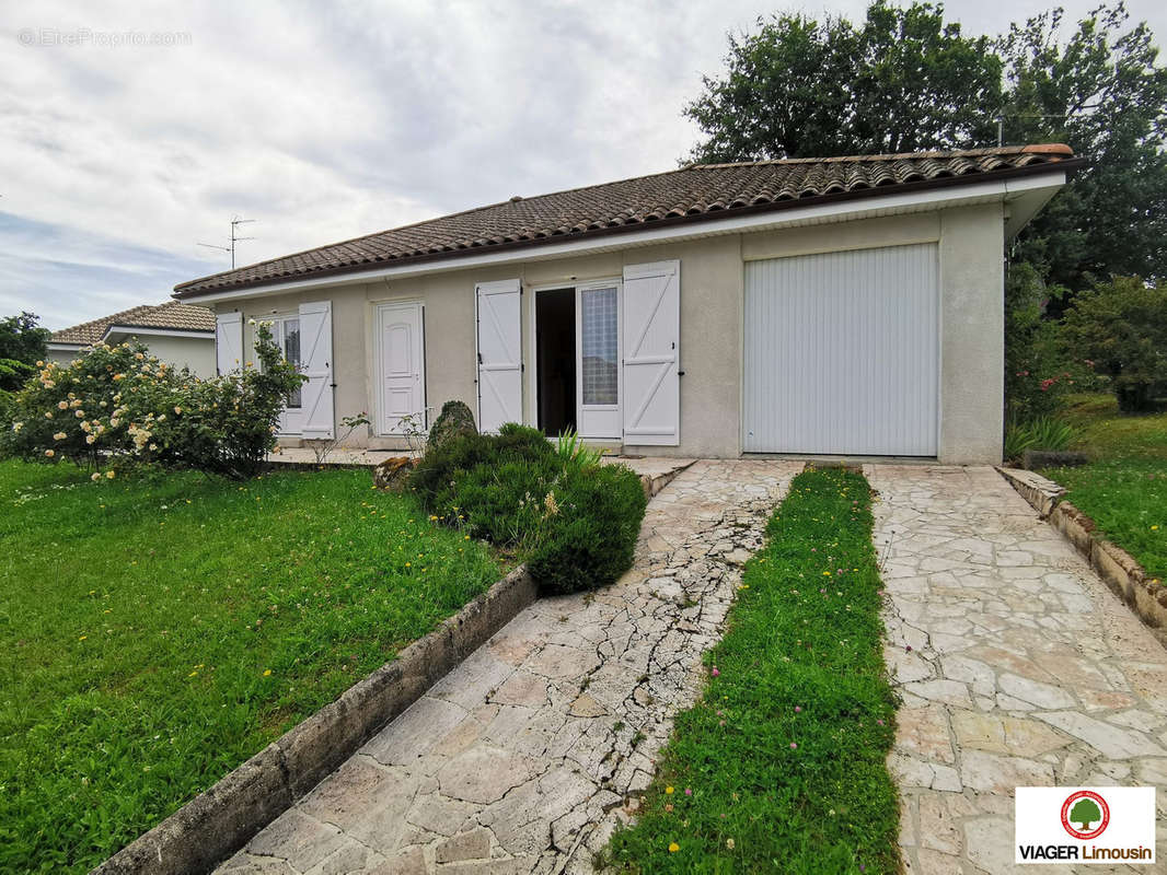 Maison à CONDAT-SUR-VIENNE