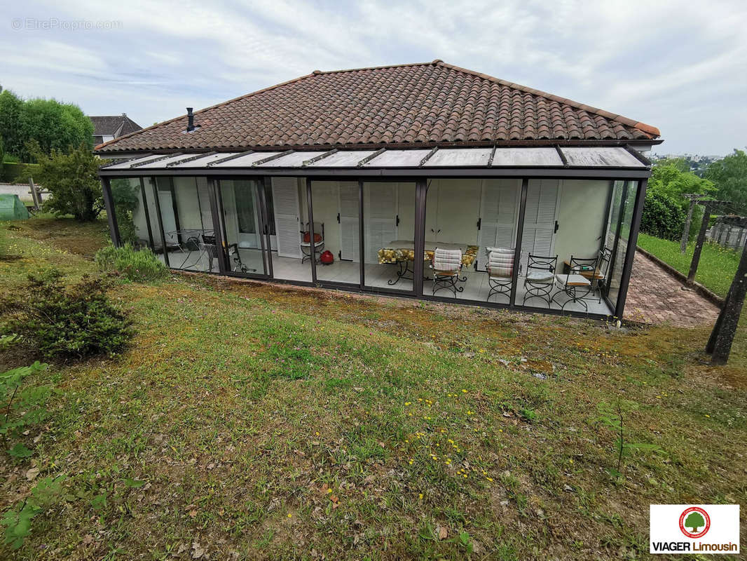 Maison à CONDAT-SUR-VIENNE