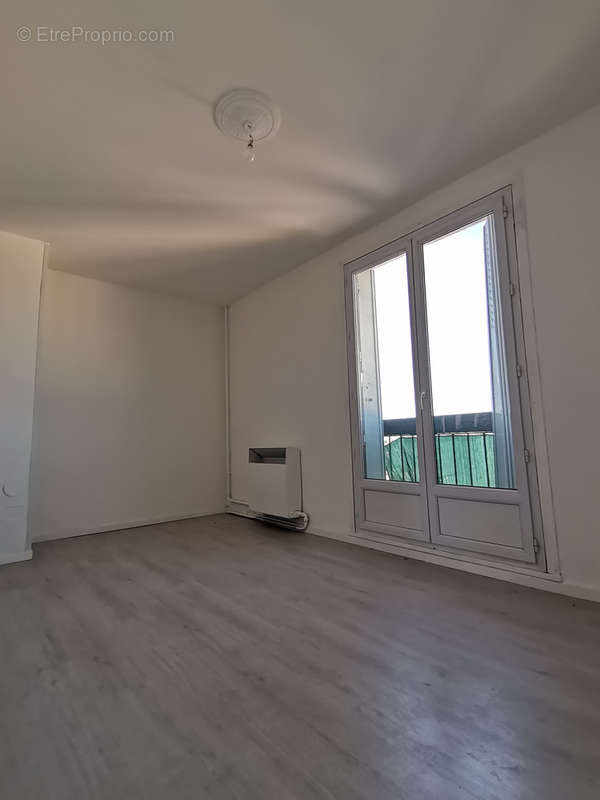 Appartement à SORGUES