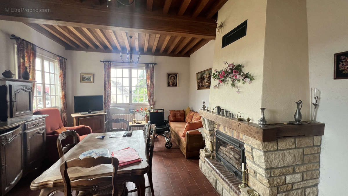 Appartement à SAUVIGNY-LE-BOIS