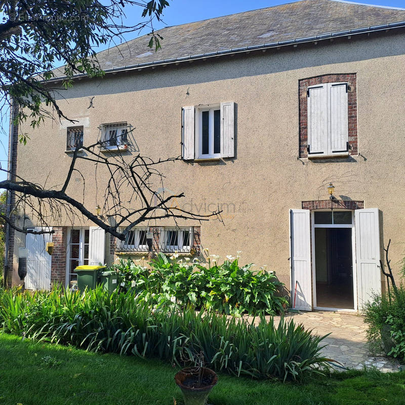 Maison à SAVIGNY-SUR-BRAYE