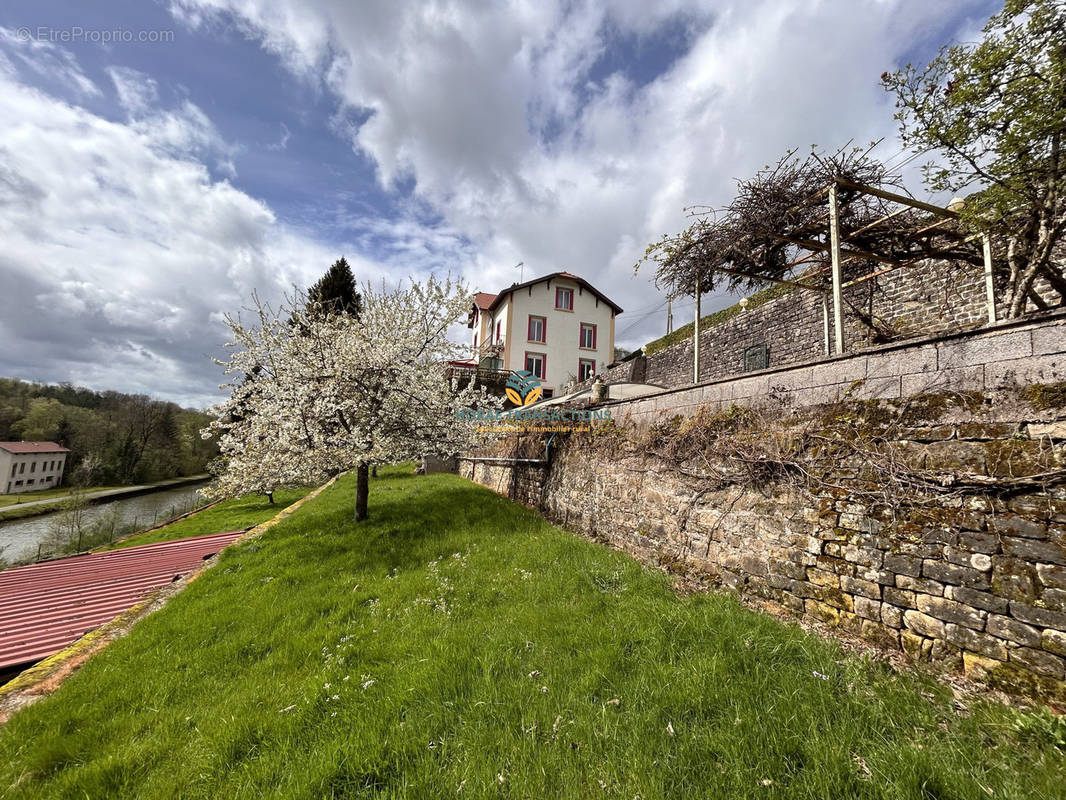 Maison à LUXEUIL-LES-BAINS