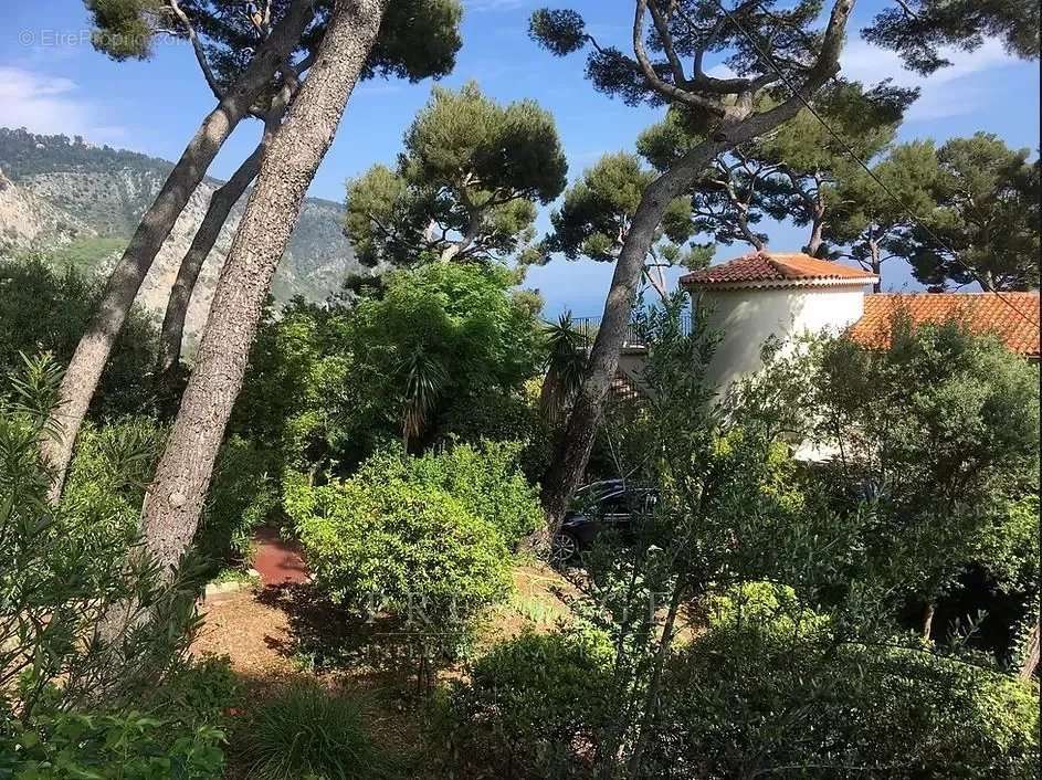 Appartement à EZE