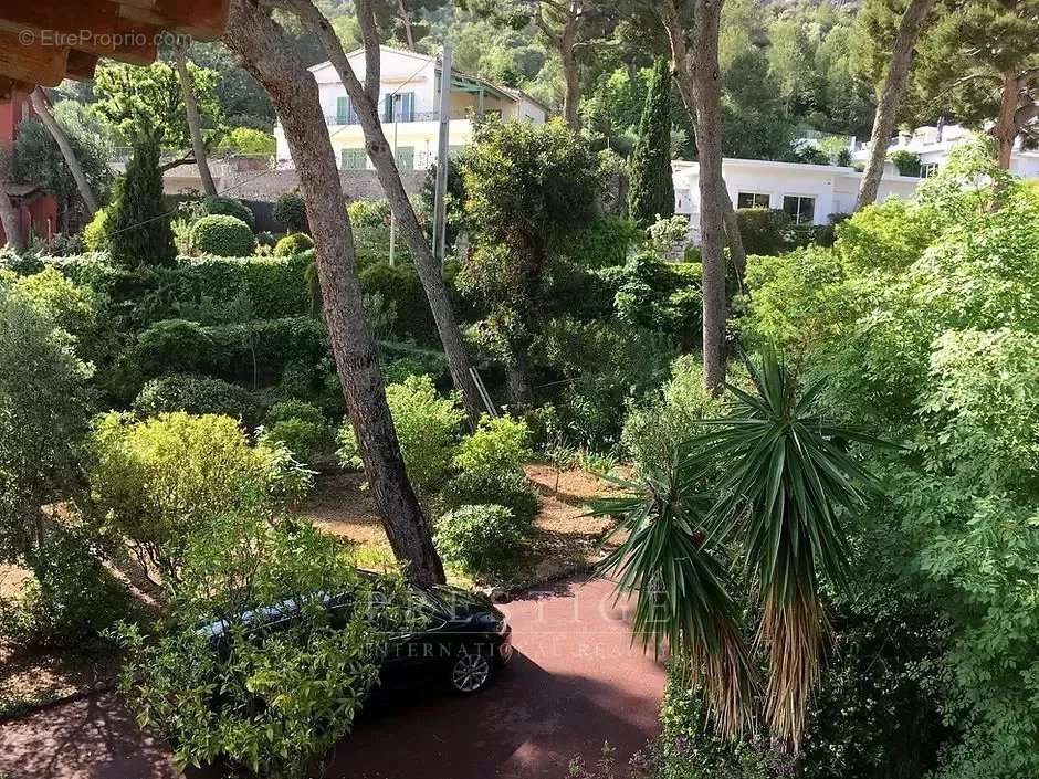 Appartement à EZE