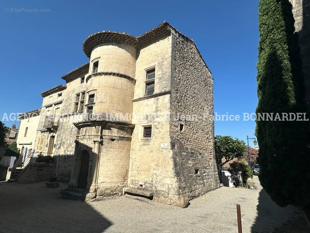 Maison à SAINT-PAUL-TROIS-CHATEAUX