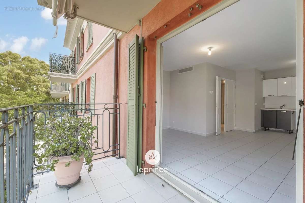 Appartement à CAGNES-SUR-MER