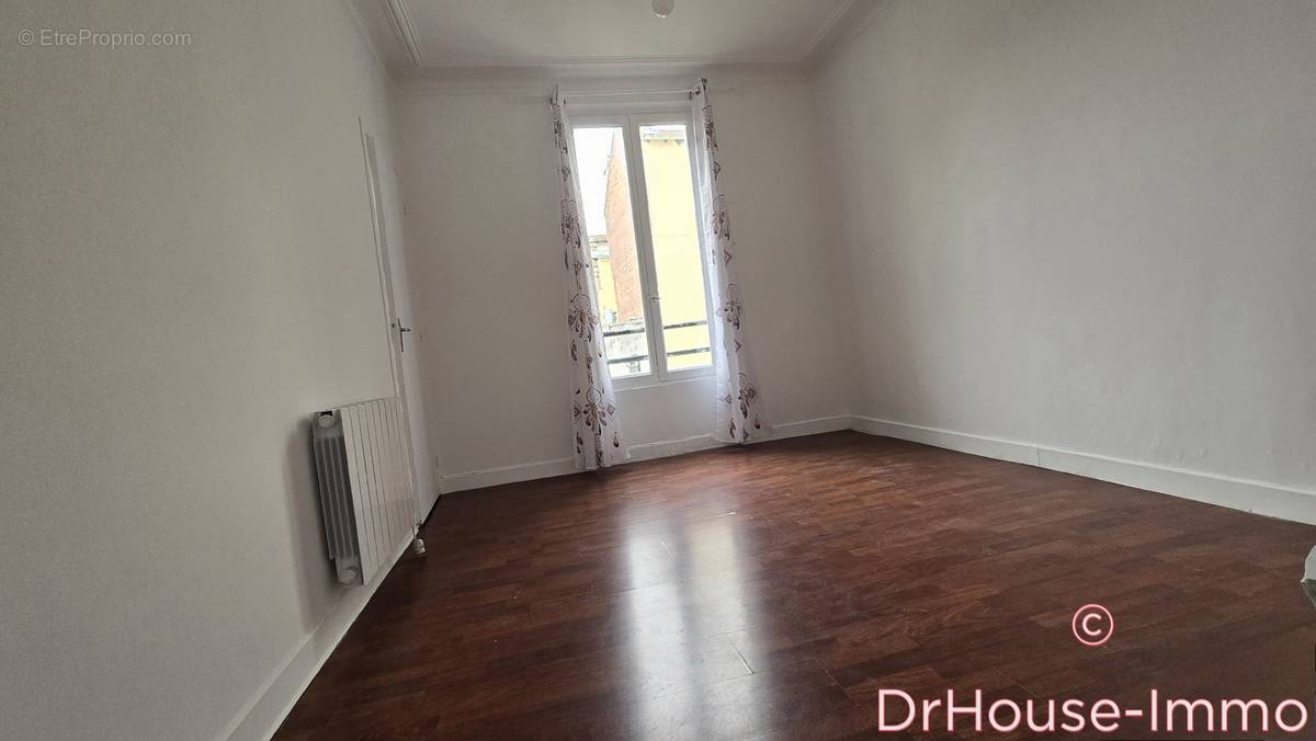 Appartement à AUBERVILLIERS