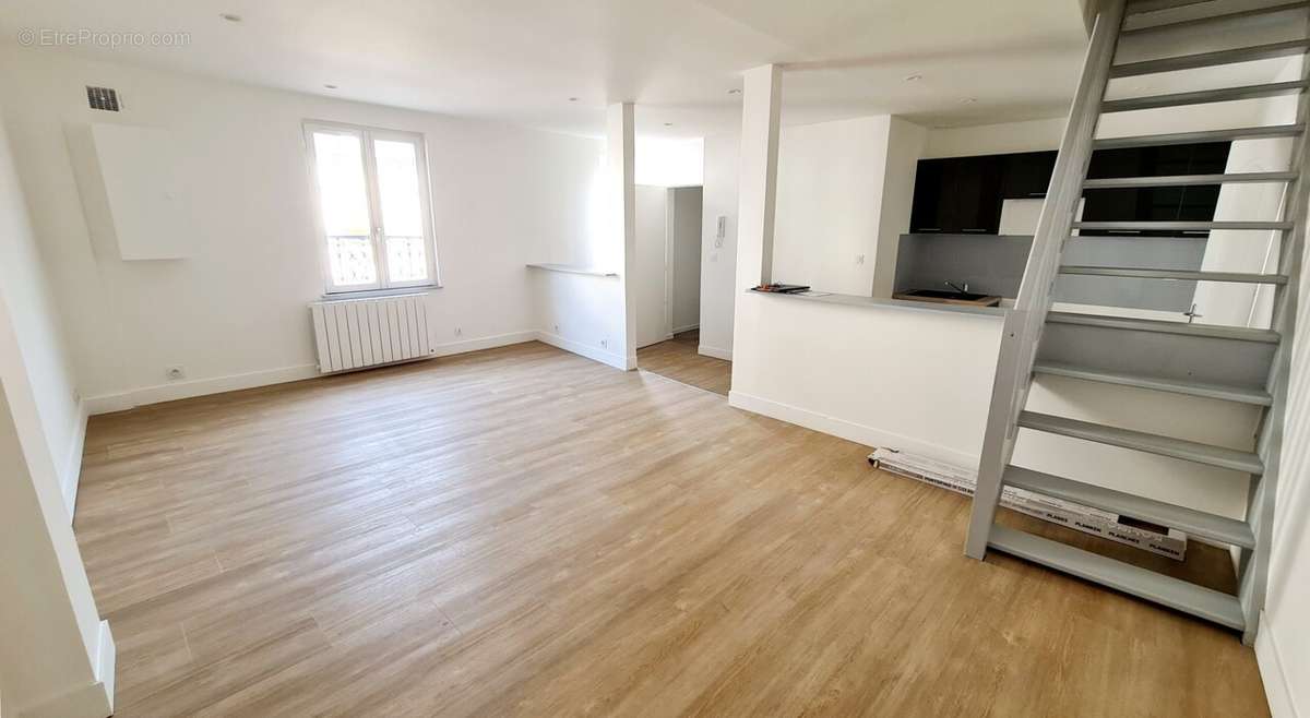 Appartement à NEUFCHATEL-EN-BRAY