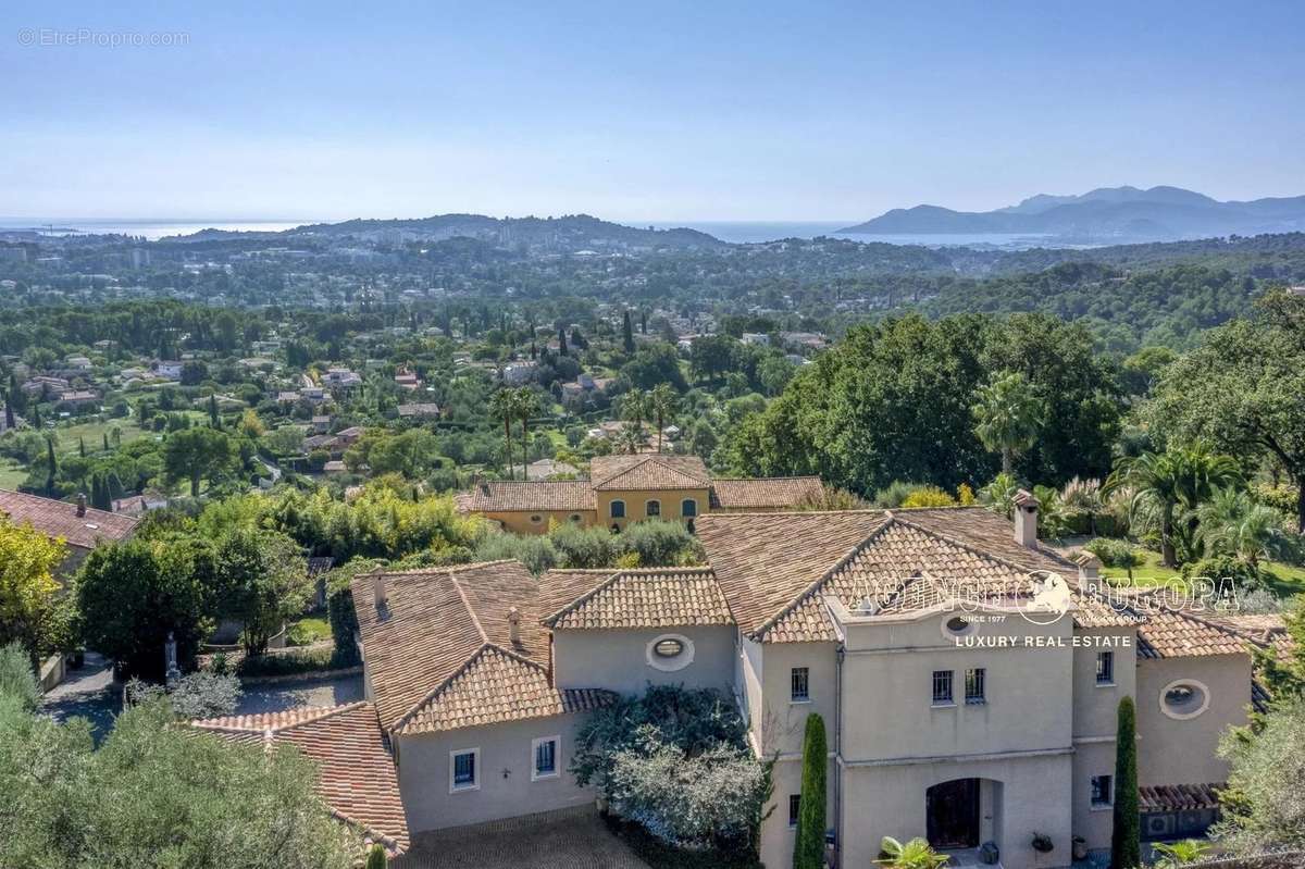 Maison à MOUGINS