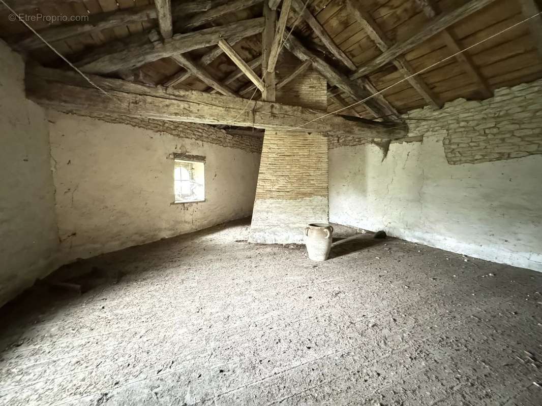 Maison à CHAMPAGNE-MOUTON