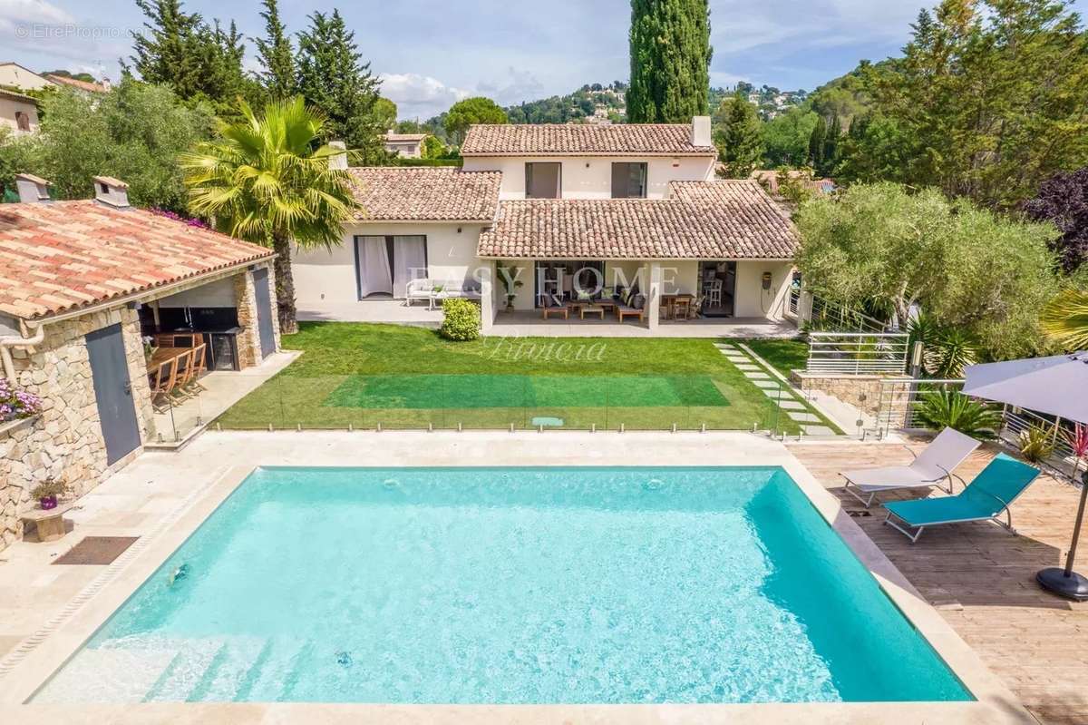 Maison à MOUGINS