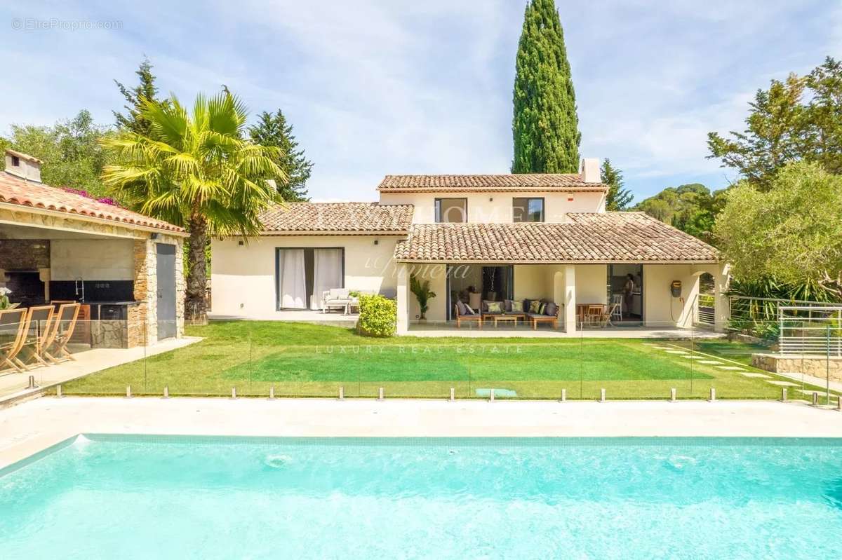 Maison à MOUGINS