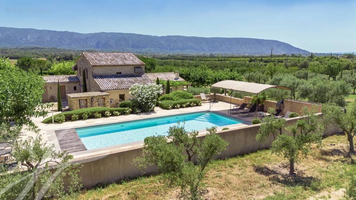 Maison à GORDES