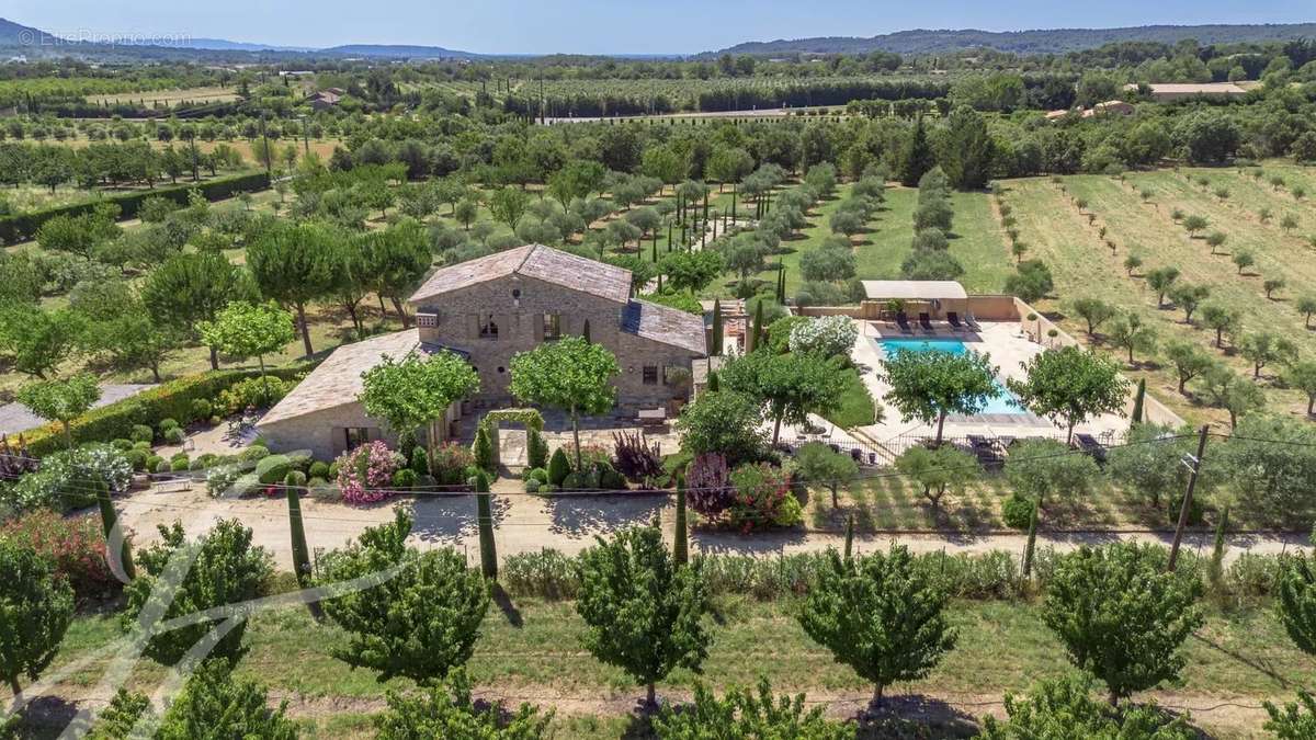 Maison à GORDES