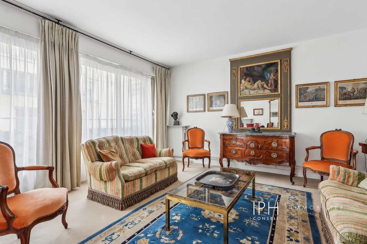 Appartement à NEUILLY-SUR-SEINE