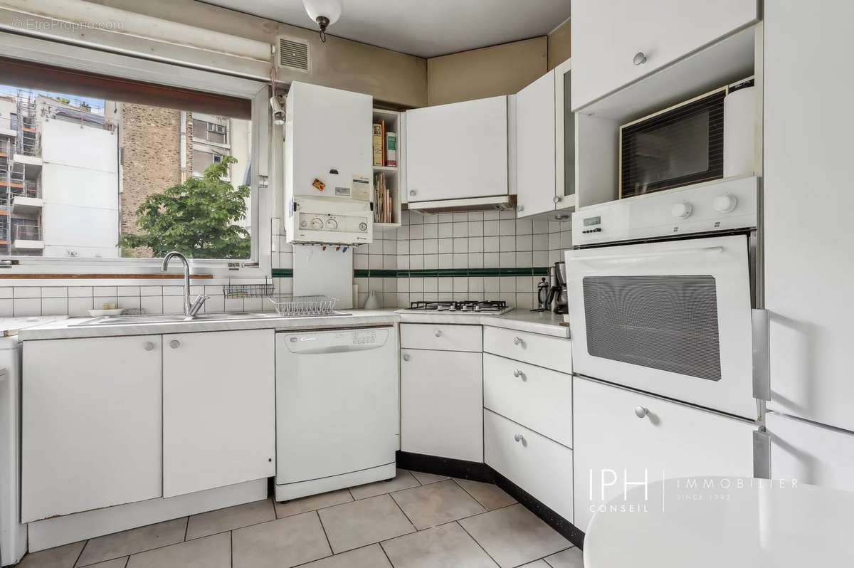 Appartement à NEUILLY-SUR-SEINE