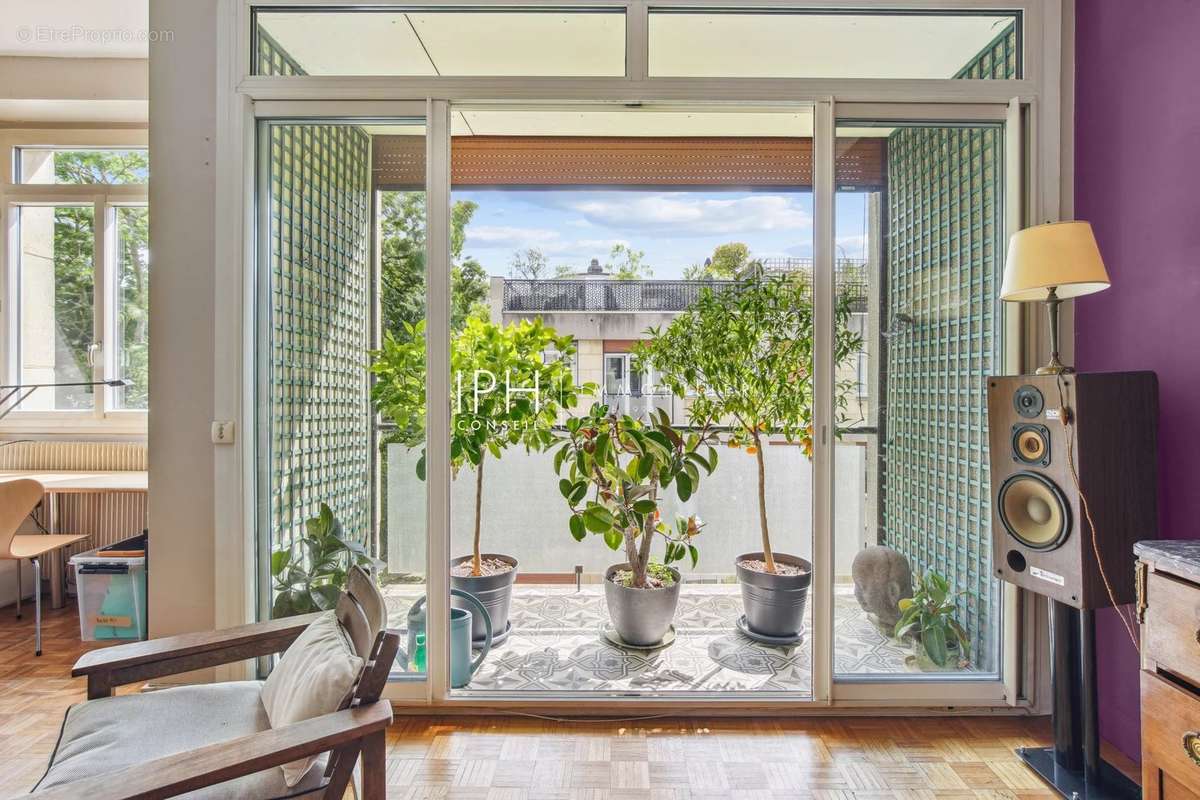 Appartement à NEUILLY-SUR-SEINE