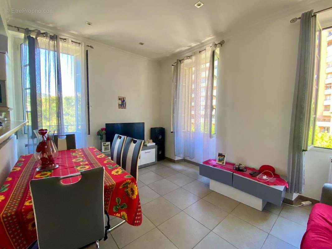   - Appartement à NICE