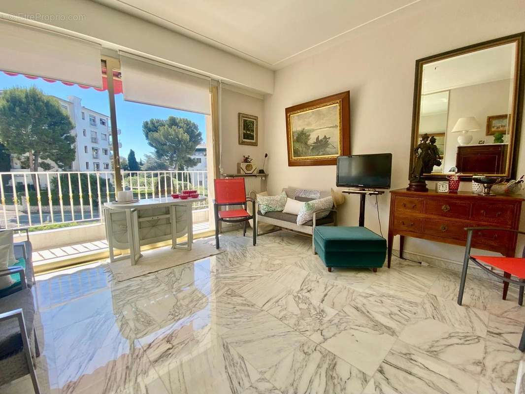   - Appartement à NICE