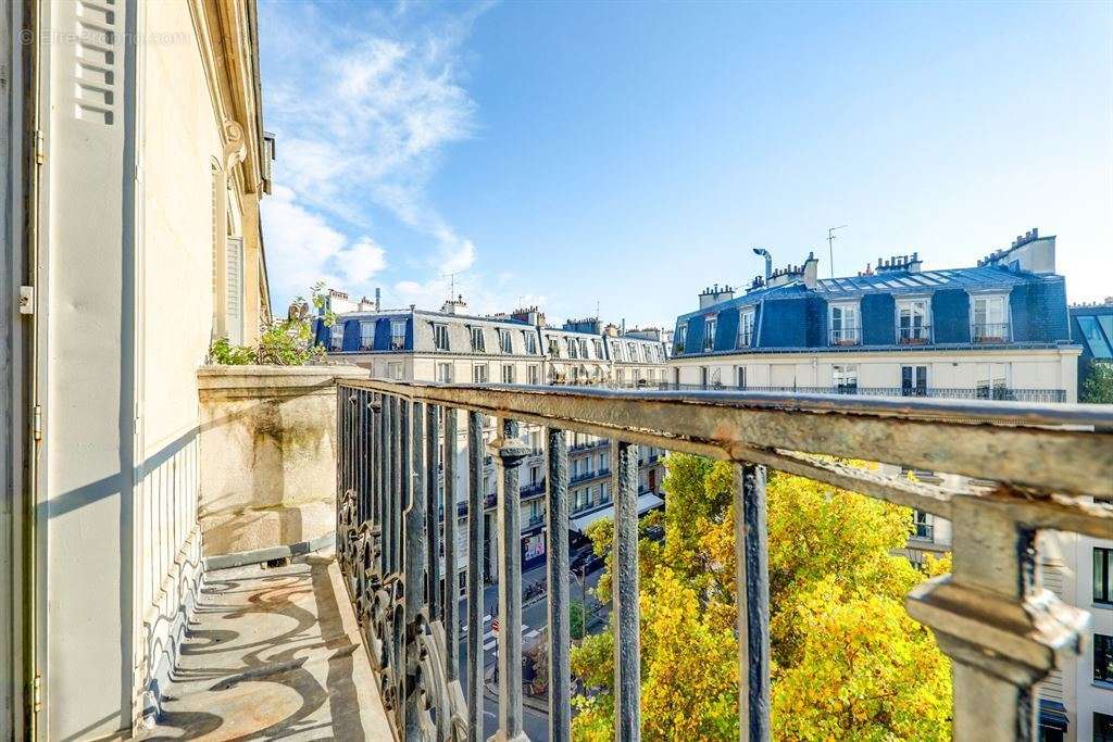 Appartement à PARIS-11E