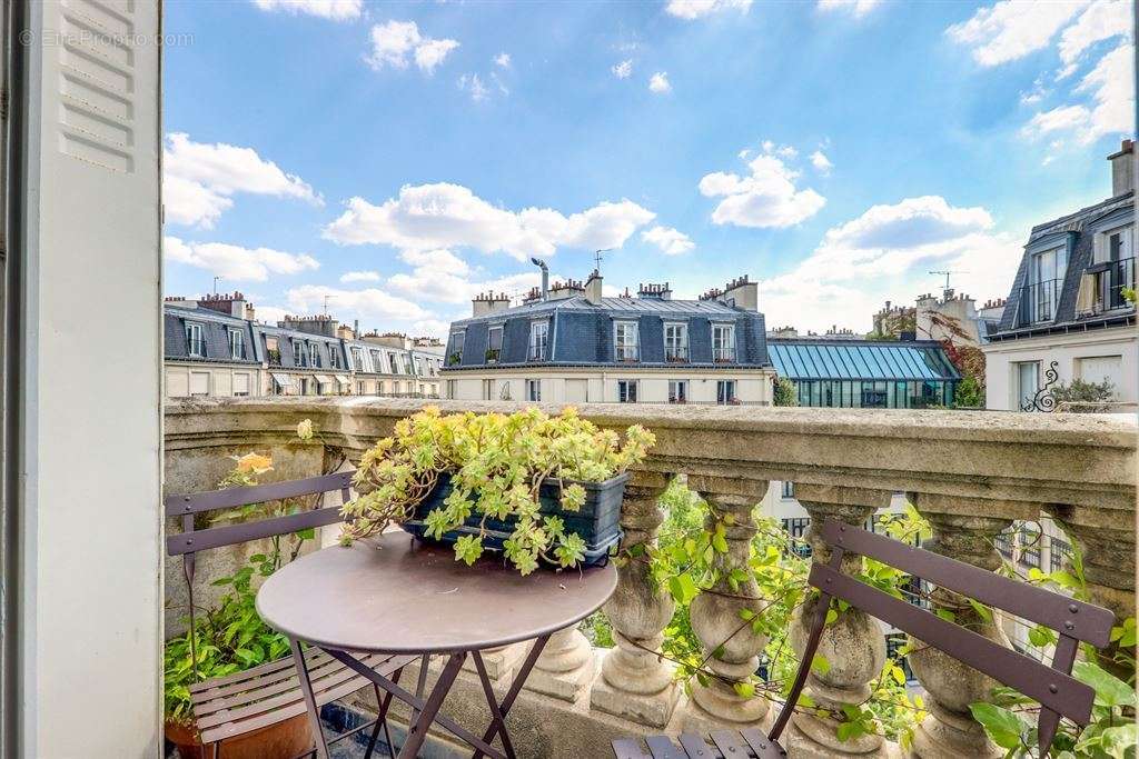 Appartement à PARIS-11E