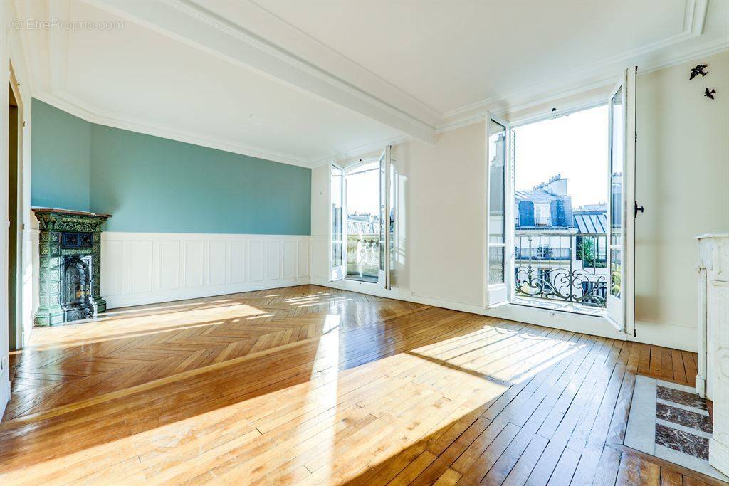 Appartement à PARIS-11E