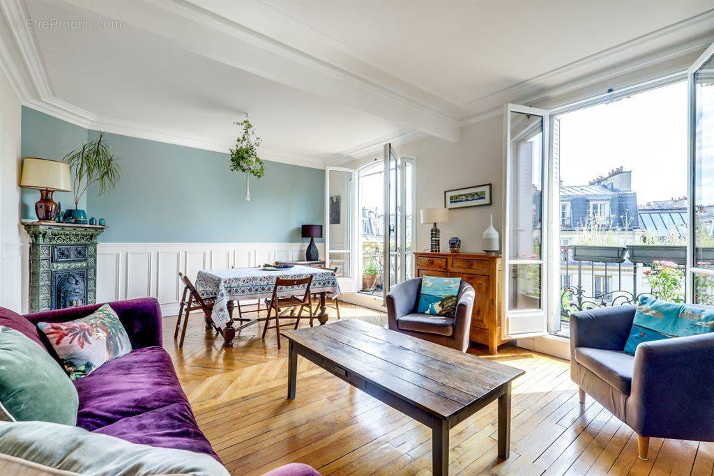 Appartement à PARIS-11E