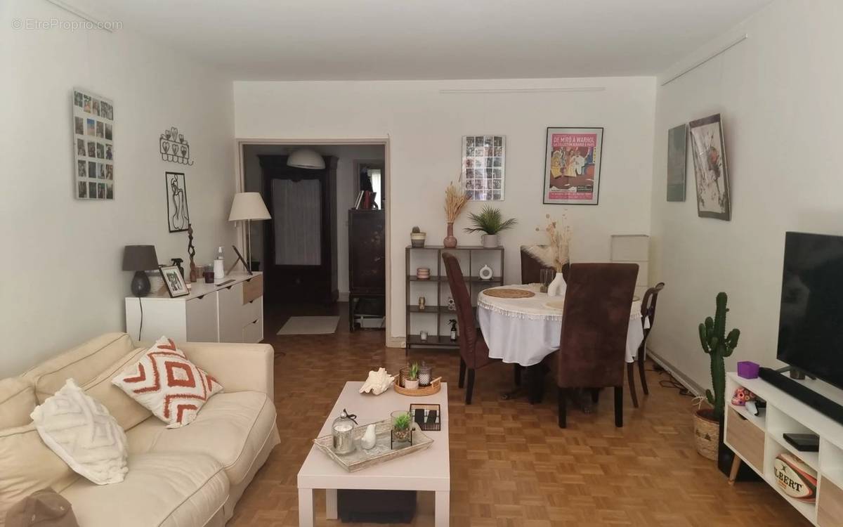 Appartement à PARIS-15E