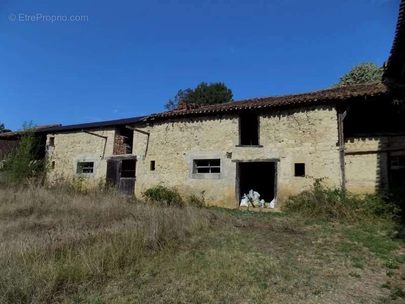 Maison à SEISSAN