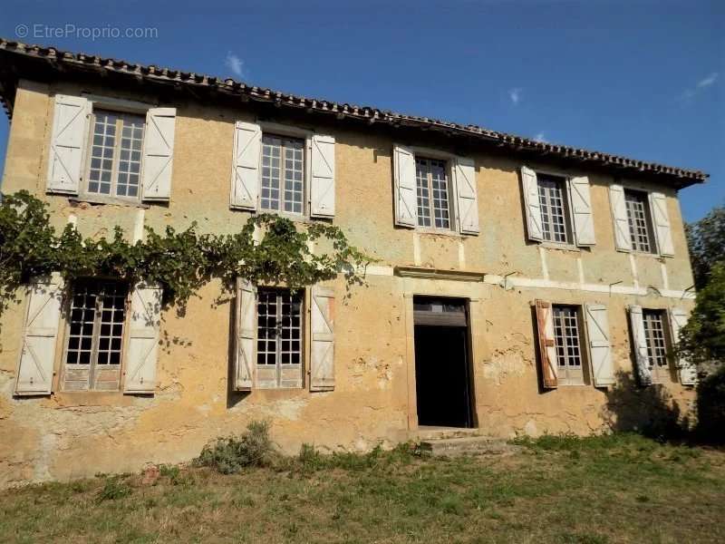 Maison à SEISSAN