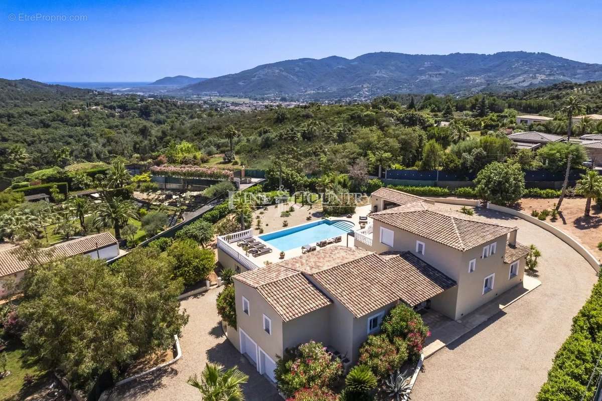 Maison à MOUGINS