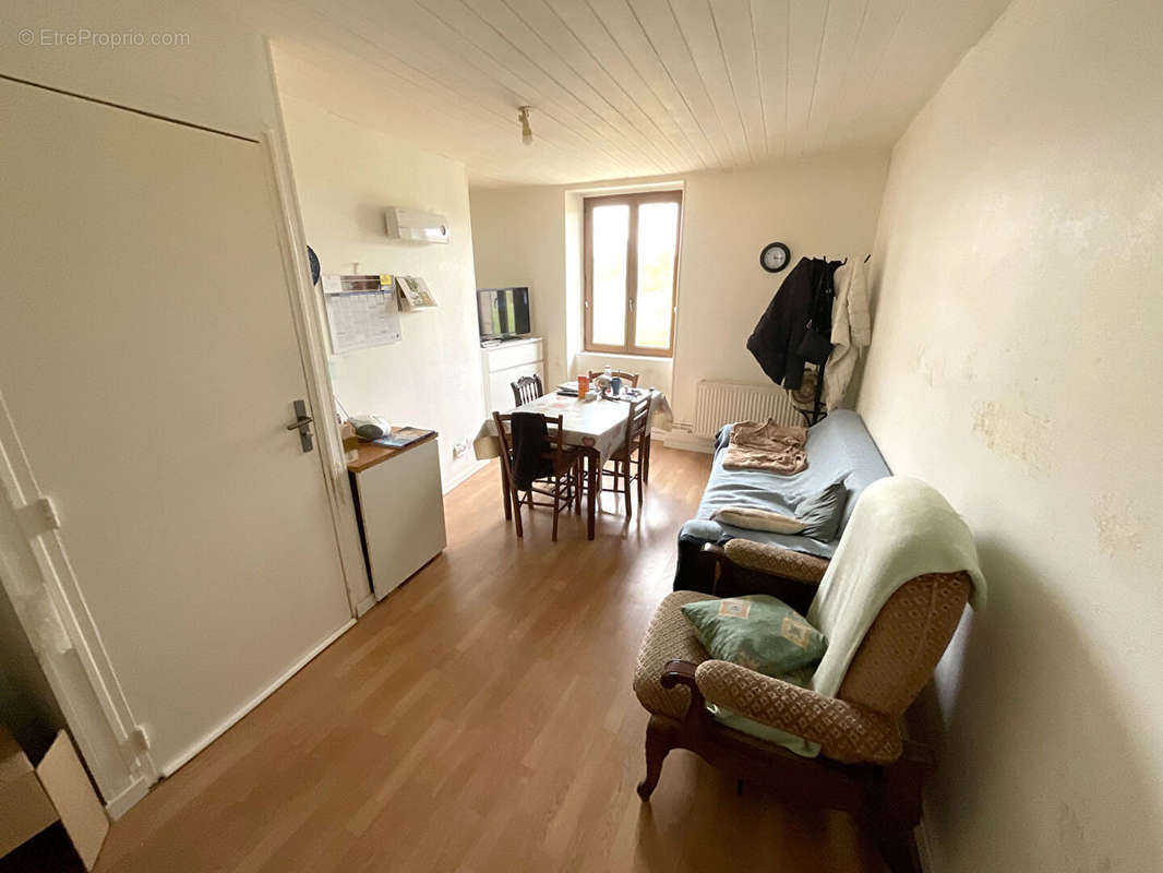 Appartement à FAVERNEY