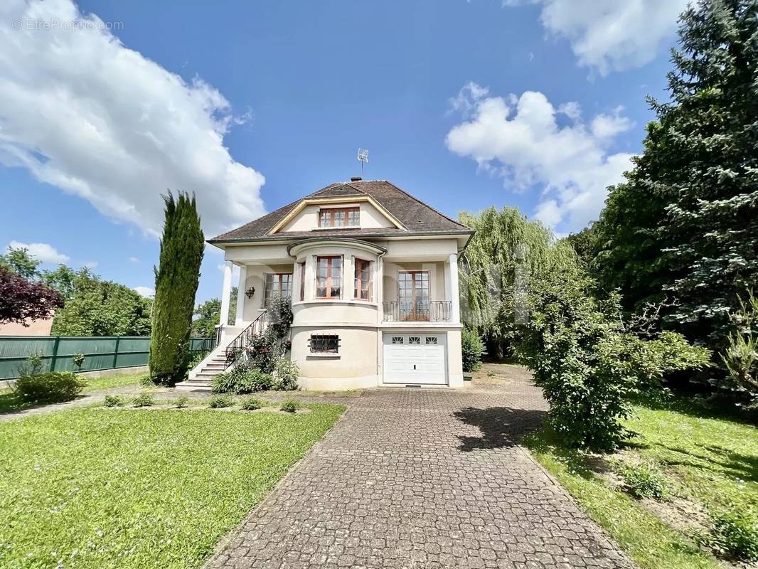 Maison à BELLERIVE-SUR-ALLIER