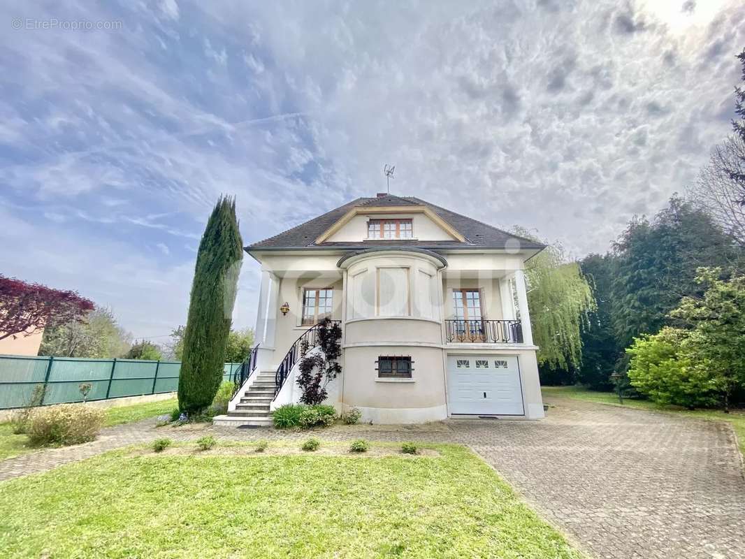 Maison à BELLERIVE-SUR-ALLIER