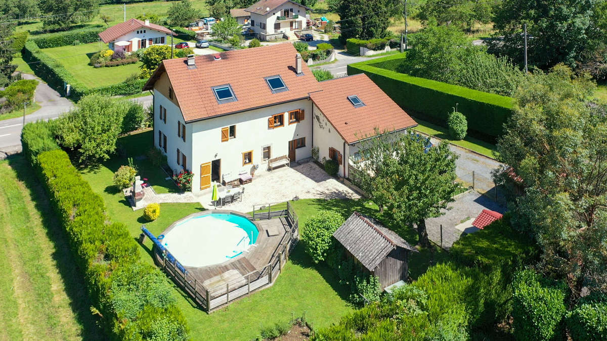 Maison à BRENTHONNE