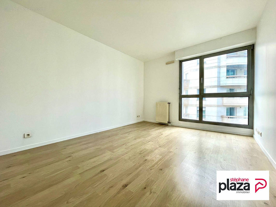 Appartement à LEVALLOIS-PERRET