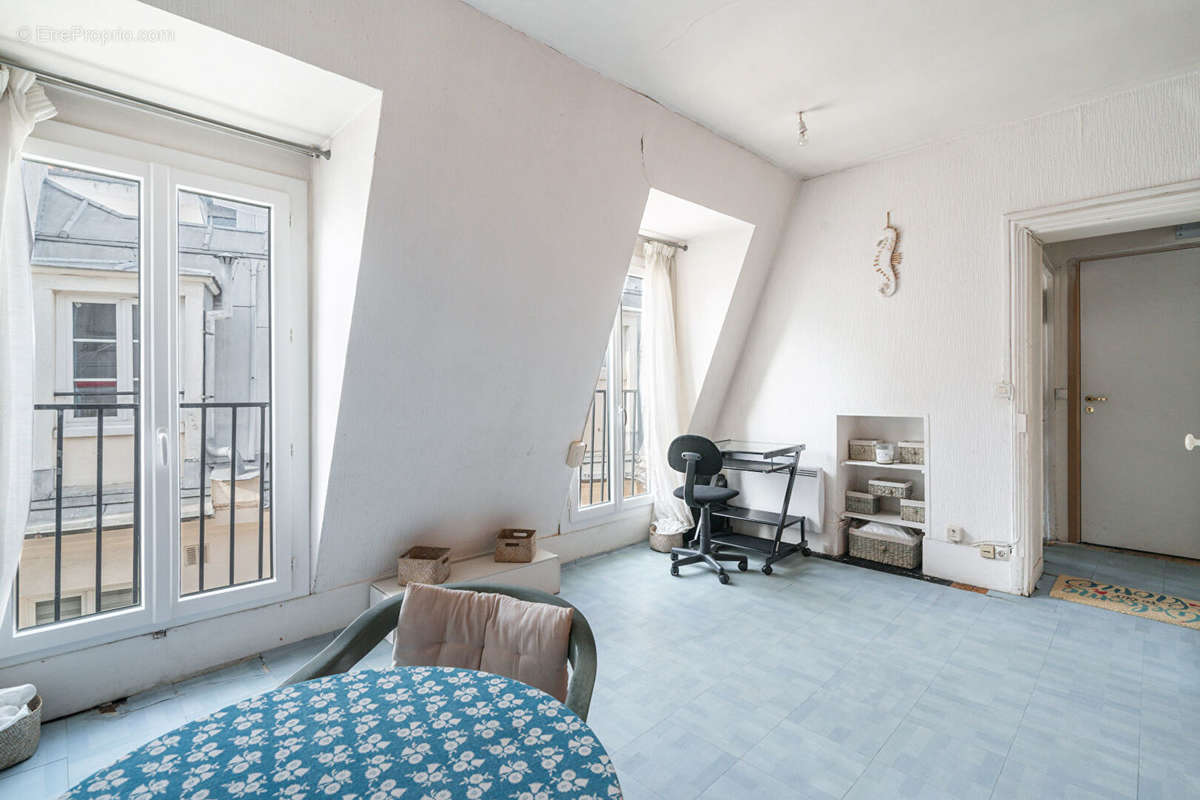 Appartement à PARIS-17E