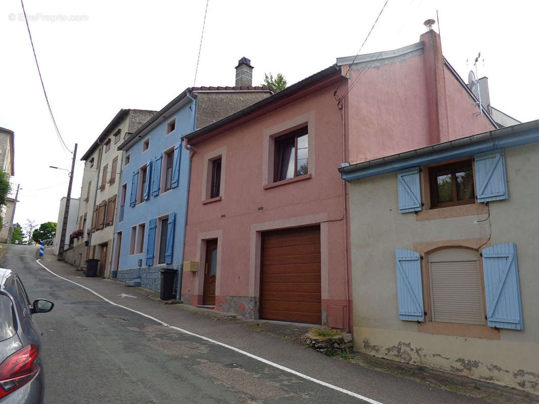 Maison à MAIZIERES