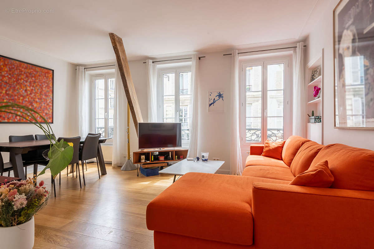 Appartement à PARIS-17E