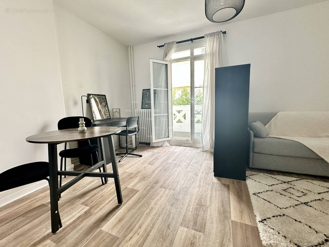 Appartement à COLOMBES