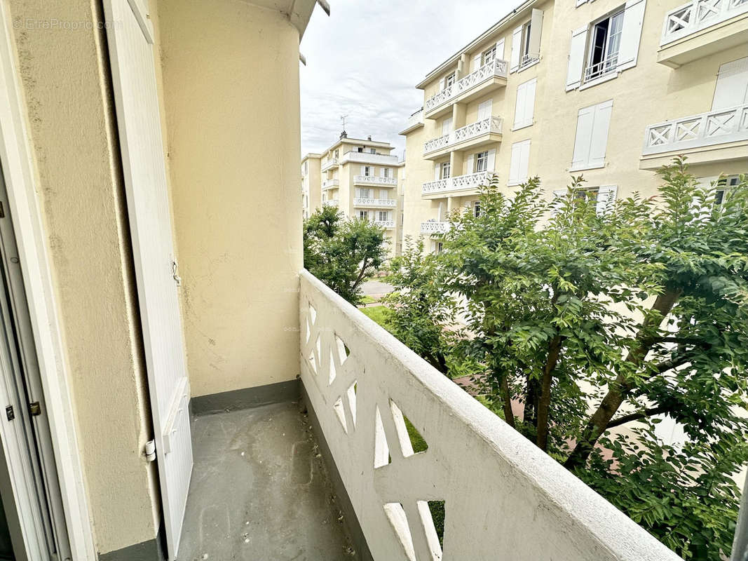 Appartement à COLOMBES