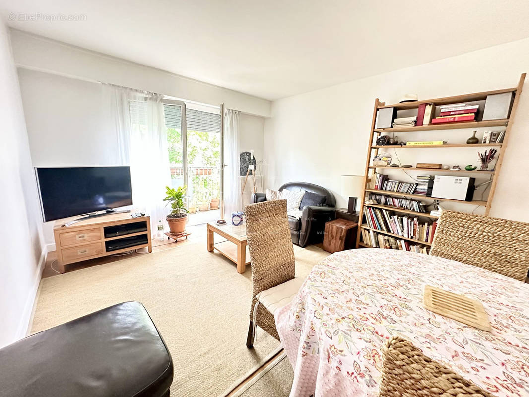 Séjour - Appartement à COLOMBES