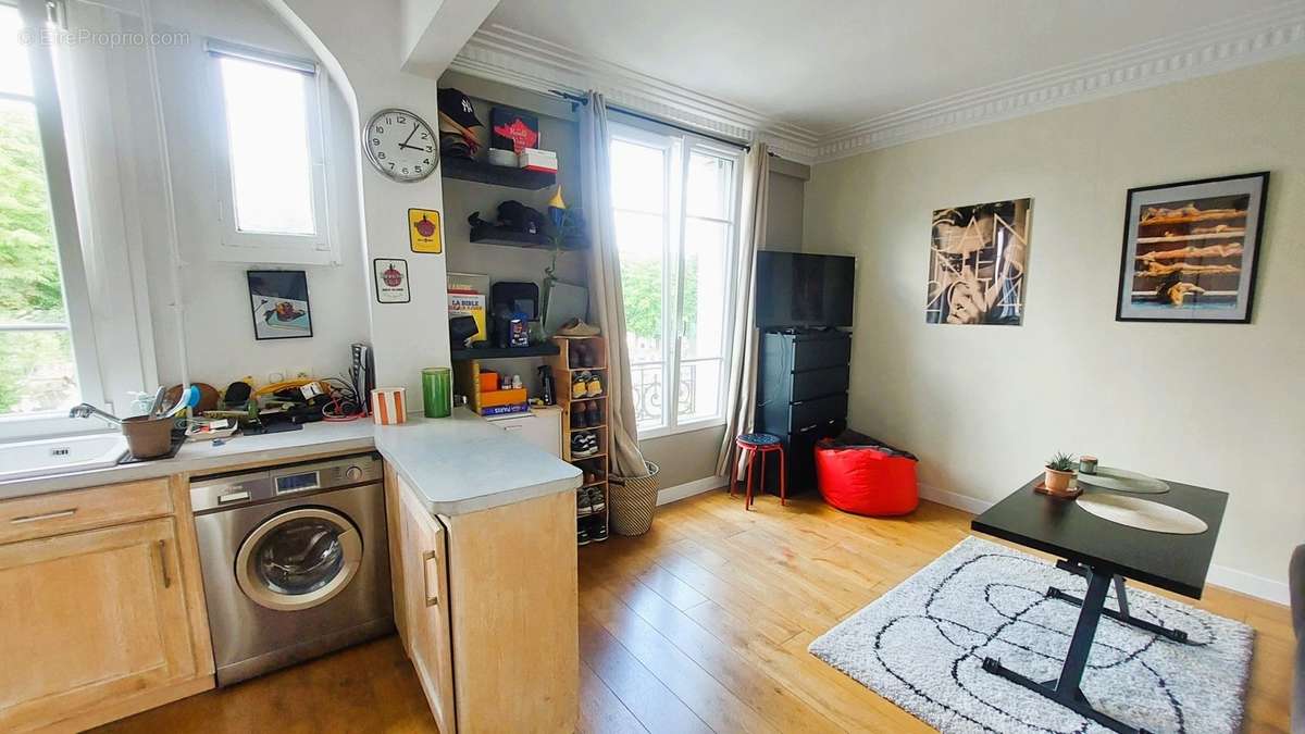 Appartement à PARIS-16E