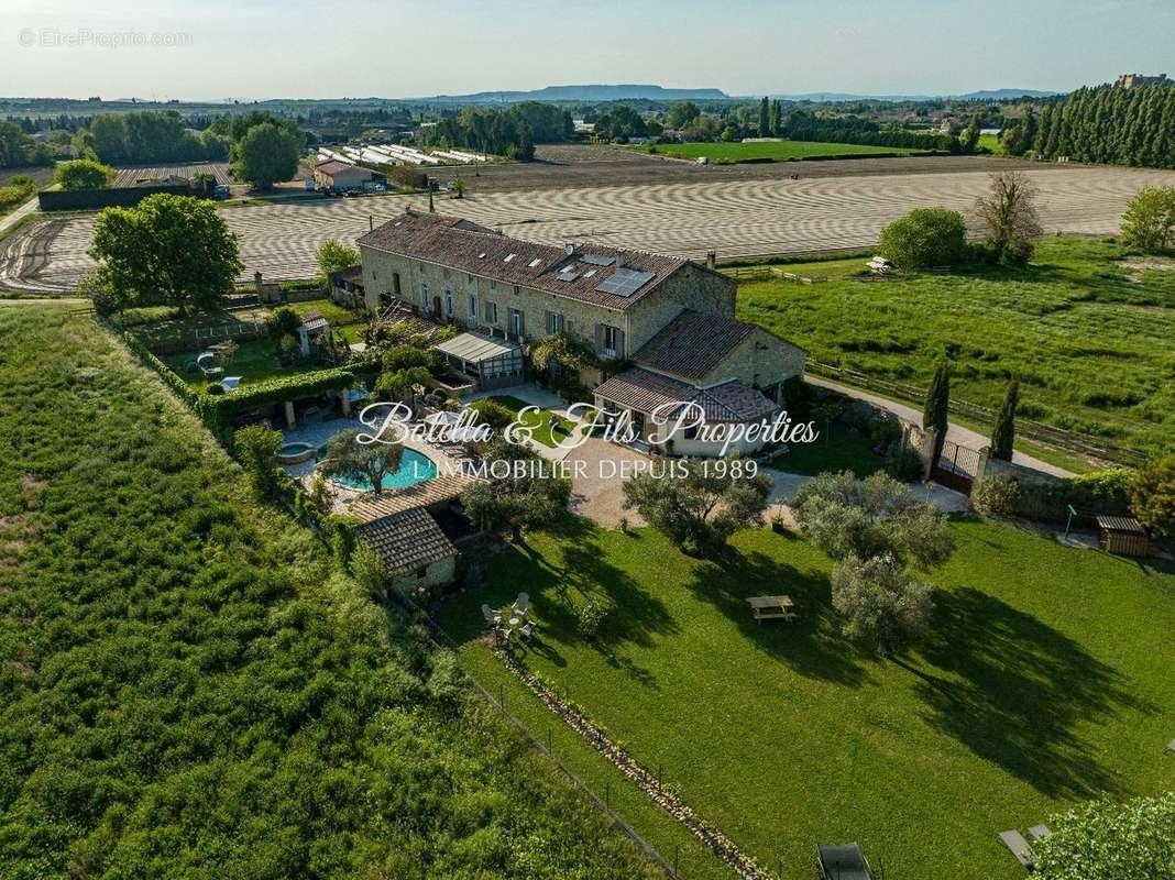 Maison à CHATEAUNEUF-DU-PAPE