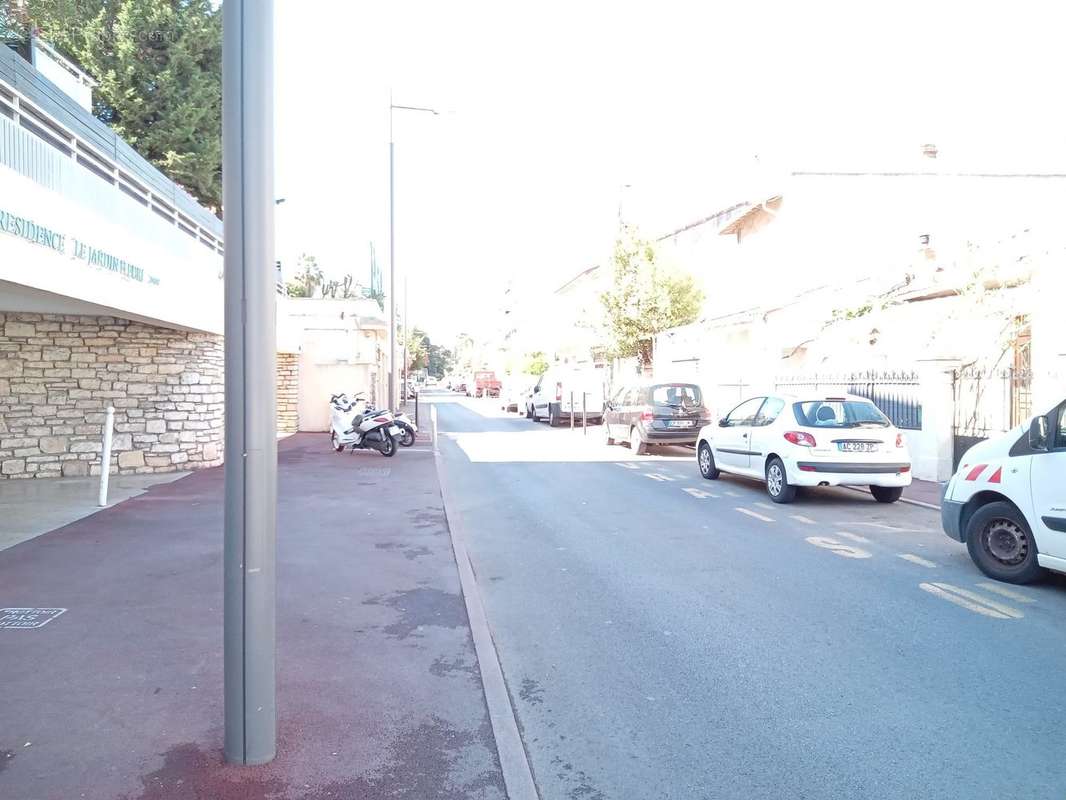 Parking à CANNES