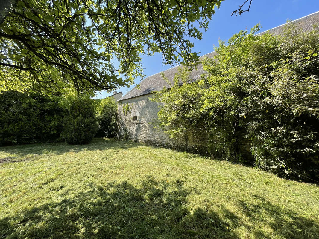 Terrain à BAYEUX