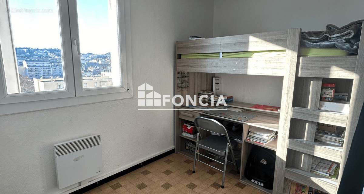 Appartement à MARSEILLE-8E