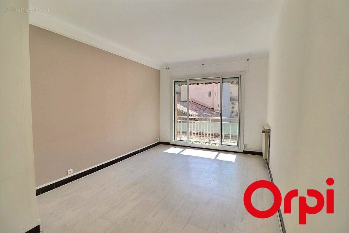 Appartement à MARSEILLE-7E