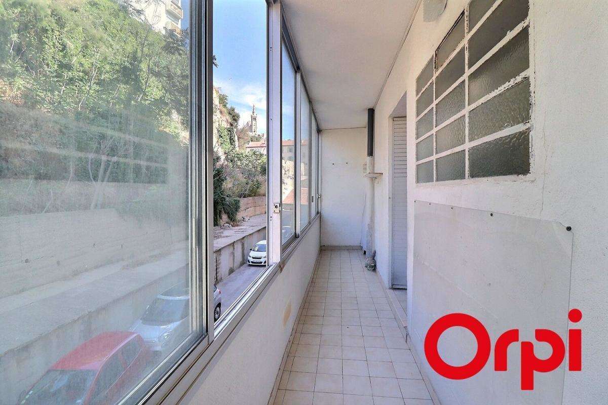 Appartement à MARSEILLE-7E