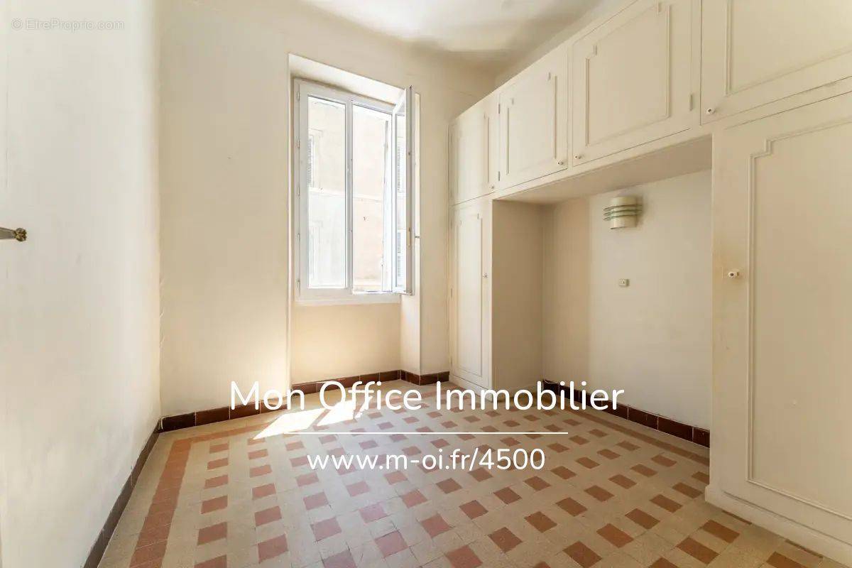 Appartement à MARSEILLE-6E